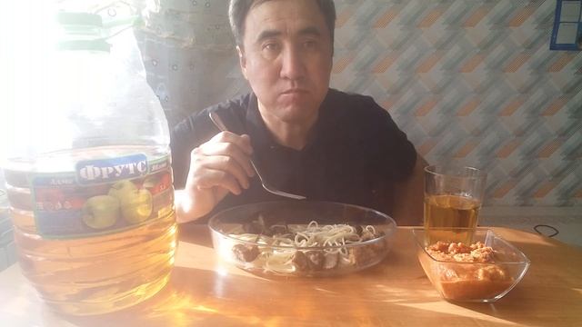 Спагетти на запивку Яблочный сок.Spaghetti & Apple Juice