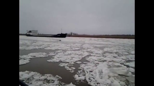 Как выходят в Каспий зимой смотреть онлайн