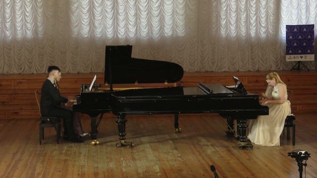 Олександр Нежигай Несе Галя воду для двох фортепіано у 8 рук смотреть онлайн
