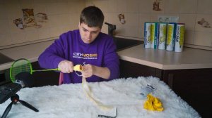 Меняем намотку на ракетке для бадминтона