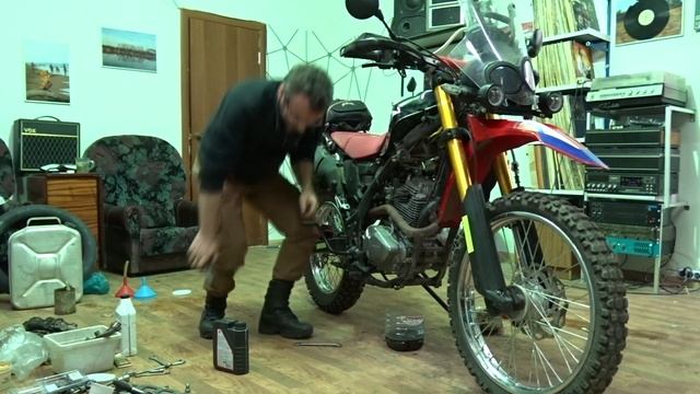 Motoland Dakar 250ST - небольшое тех.обслуживание на 6500км пробега. 18+