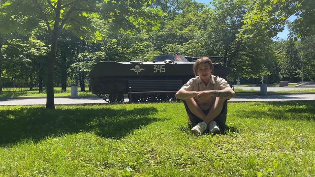 Для чего нужны небольшие отверстия в башне танка Т-34? смотреть онлайн