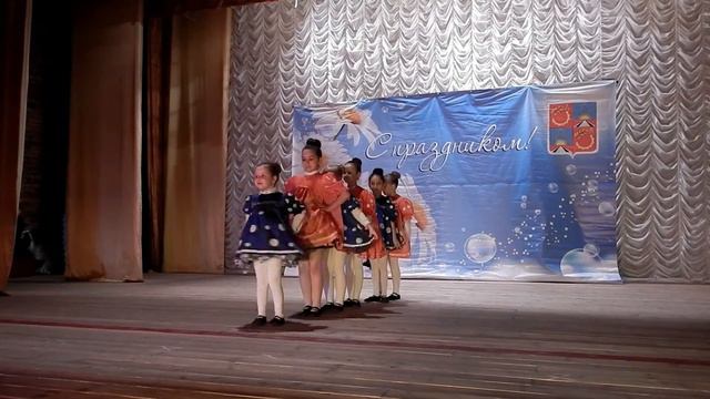 Танцевальный коллектив "Грация" "Матрёшки" смотреть онлайн