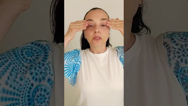 Отёк глаз...Что делать? #красота #омоложение #самомассаж смотреть онлайн