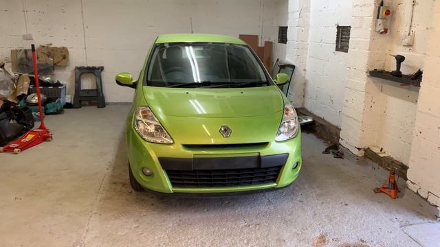 COPART SALVAGE BARGAIN RENAULT CLIO REPAIR PT2 смотреть онлайн