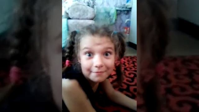 Большие глаза смешно как. Очень смешно. смотреть онлайн