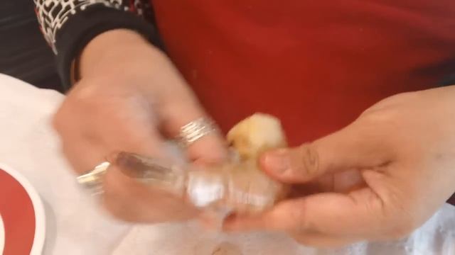 How to Clean, Deshell, and Devain Shrimps смотреть онлайн