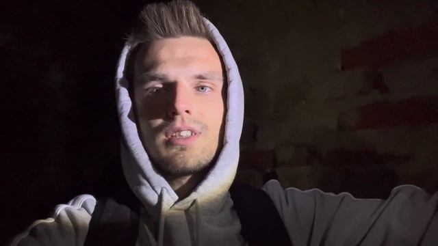 ЗАБРОШЕННЫЙ САНАТОРИЙ В ЛЕСУ | НАШЛИ ЗАМОК В ЛЕСУ смотреть онлайн