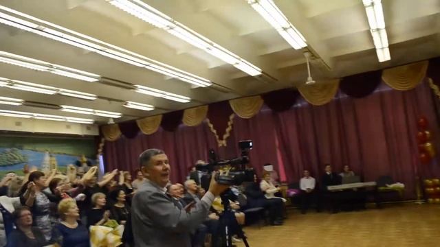 Юбилей школы №18. Поздравление физрука =D смотреть онлайн
