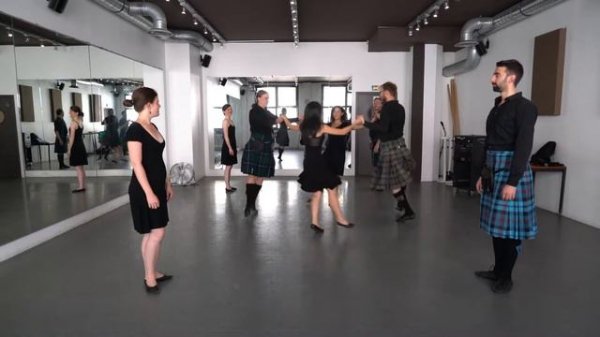 Spanish Dance (S8x32) - Paris Book vol. 1