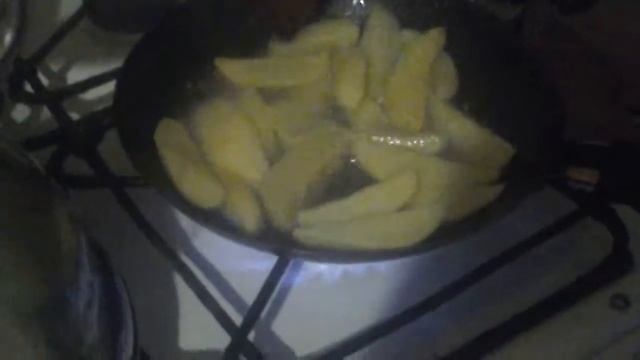 Как жарить кортошку  фри.