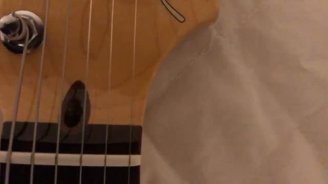 Mexican vs American Fender Stratocaster - MIM Vs MIA Strat смотреть онлайн