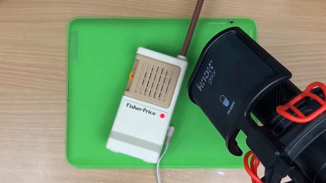 DankPods talks into a baby monitor for 20 seconds смотреть онлайн