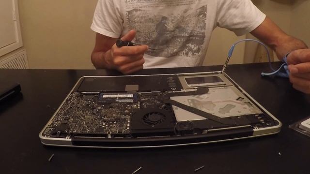 How to upgrade RAM on Macbook Pro (Mid 2012 Model) смотреть онлайн
