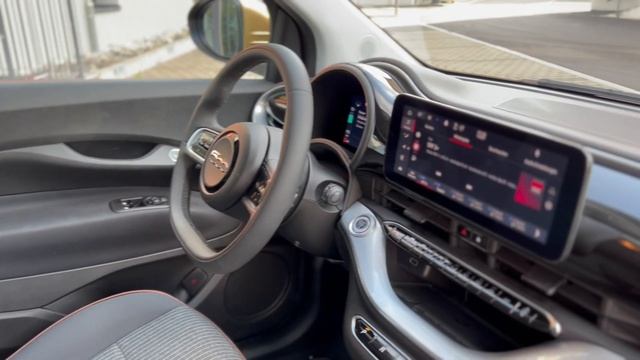 Fiat 500 electric Hommage scorpioneoro смотреть онлайн