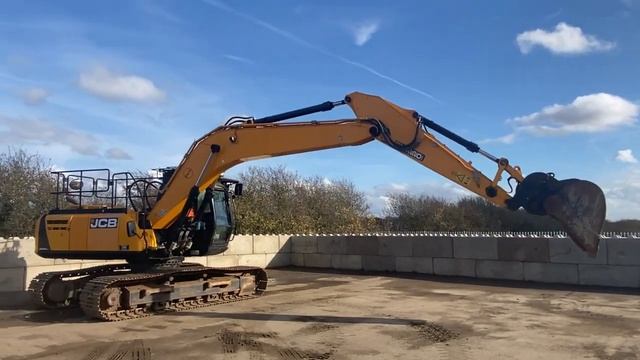 2015 JCB JS220LC смотреть онлайн