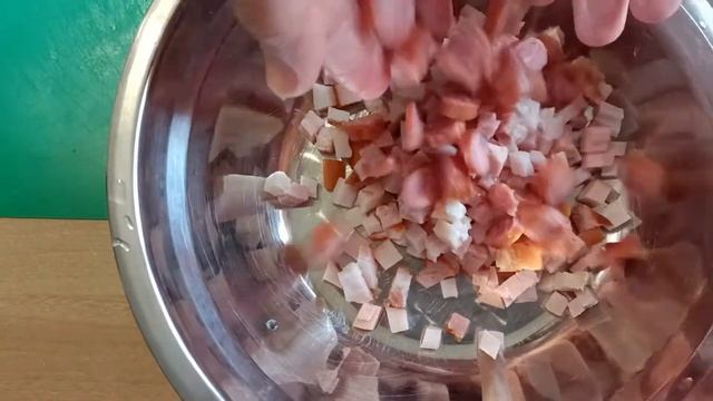 Гренки на завтрак. Готовим из того, что есть в холодильнике. #гренки #завтрак #идеядлязавтрака смотреть онлайн