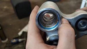 Замена подшипников в алюминиевой качалке прогрессии, установка трёх  подшипников.