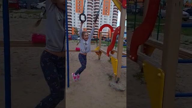 Валера играет а Паша помешал смотреть онлайн