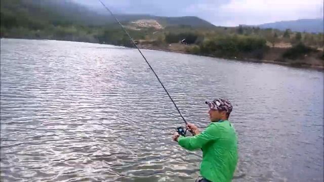 Озеро Бам Алушта рыбалка 2023. Рыбалка в Алуште 2023. Рыбалка в Крыму 2023. смотреть онлайн