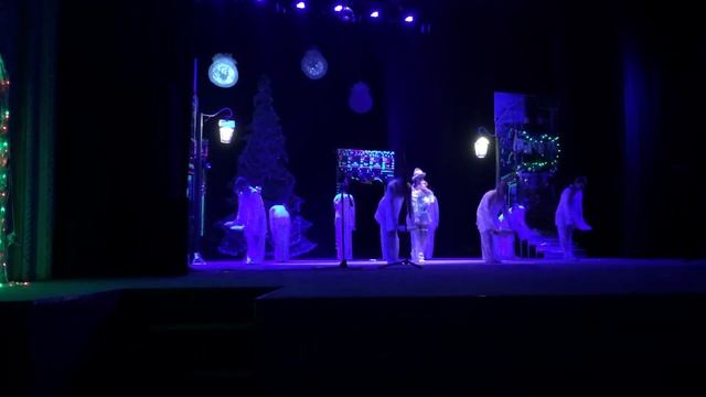 Зёрнышки - танец лентяев ( Киркоров - Снег ) смотреть онлайн