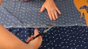 Платье отрезное по линии талии с юбкой Татьянкой и маленьким рукавчиком. Моделирование и раскрой.mp4