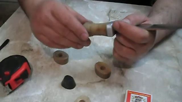 самодельный нож для рыбалки и охоты с рукояткой из дуба смотреть онлайн
