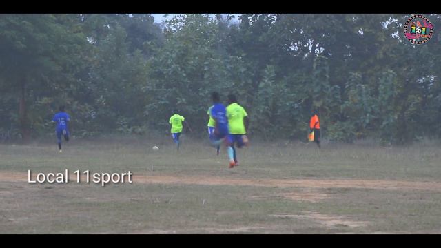 1-0 AMAZING FOOTBALL MATCH//BAMRA BABU KARLA PLAYGROUND//KARLA vs GOEJOR //by mr jeet bag смотреть онлайн