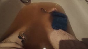 МАМА МОЕТ МЕНЯ В РЖАВОЙ ВОДЕ  Я НЕ МЫЛСЯ  2 МЕСЯЦА