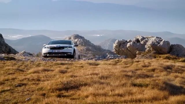 2016 Skoda Octavia Scout Driving 2