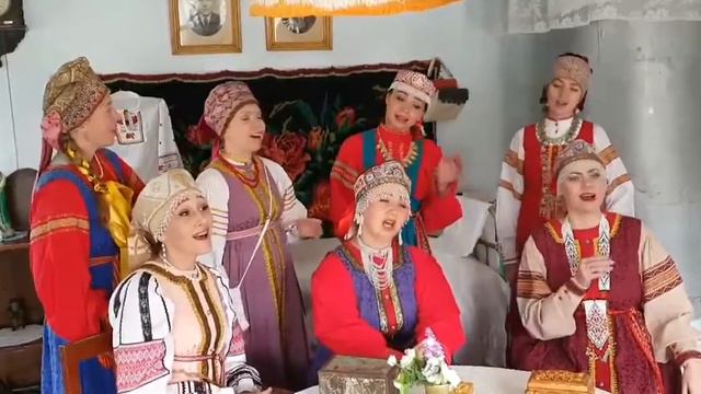 Фольклорный ансамбль "Росстань" - Для кого, я росла и страдала смотреть онлайн