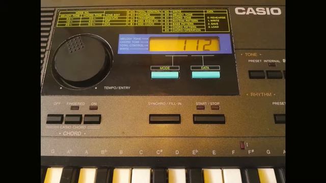 Casio - HT-700, Synthesizer, Vintage Mini-Keyboard, VCF, DEMO смотреть онлайн