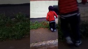 Как дерутся маленькие дети