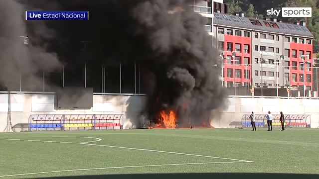 Fire breaks out during live report at Andorra's Estadi Nacional смотреть онлайн