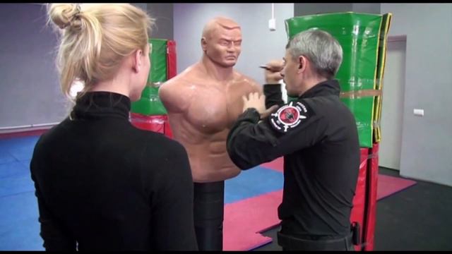 Second Free Lesson of The Easy 6-step Self-Defense Course for Women смотреть онлайн