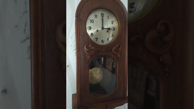 часы старинные настенные с боем HAU 1921 года смотреть онлайн