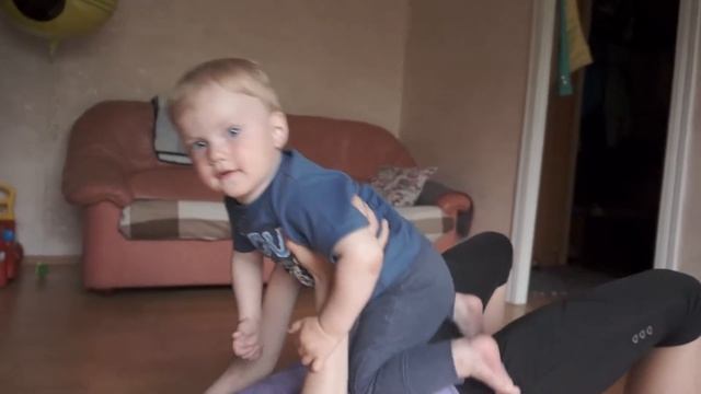 FamilyGYM:Совместная тренировка дома в плохую погоду. смотреть онлайн