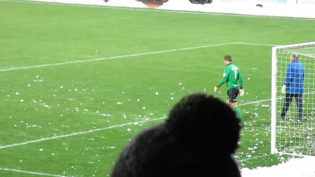 Snowballs at Watford смотреть онлайн