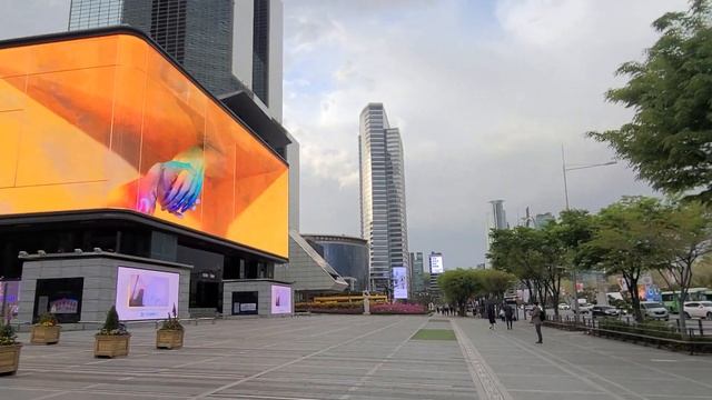 COEX MALL 3D DIGITAL BILLBOARD | GANGNAM STYLE | LIFE IN KOREA смотреть онлайн