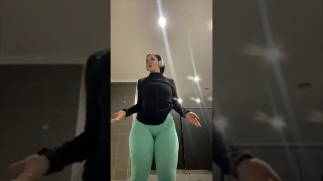 The_21_Years_Old__ssafiyaax_______Plus_Size_Curvy__Model__Bi смотреть онлайн