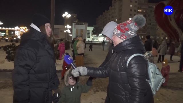 На главной ёлке Наро-Фоминска зажгли новогодние огни смотреть онлайн