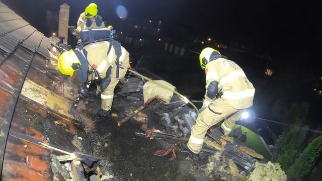 Dakbrand - VOLUNTEERS DUTCH FIREFIGHTERS - смотреть онлайн