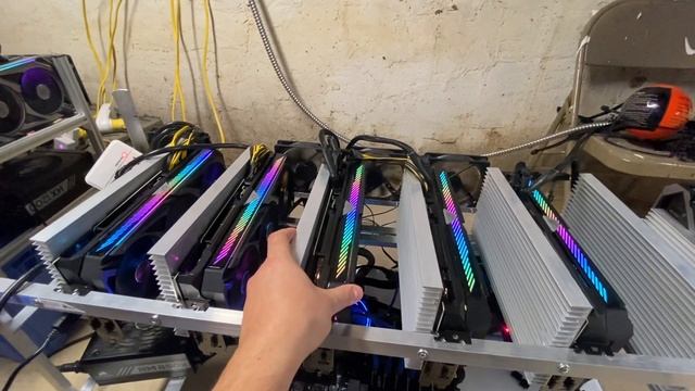 Майнинг на видео картах Asus Rtx3090 и 3080 ферма с теплоотводами специально для 3090 хэппи майнинг