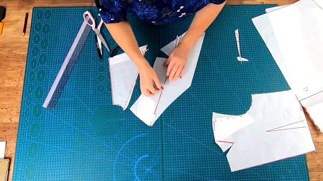 Платье как у Меган Маркл. Копируем брендовое платье. Моделирование.mp4 смотреть онлайн