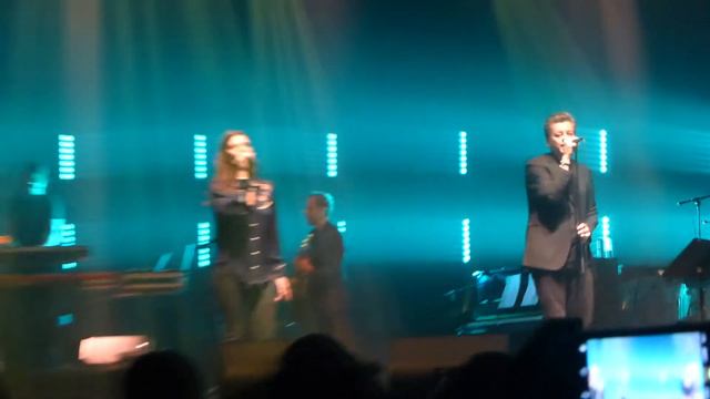 Benjamin Biolay & Chiara Mastroianni - Billy Bob a raison @ Zenith, Paris, France 2017-11-30 смотреть онлайн