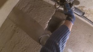 Расширяем вентканал под гофру для кухонной вытяжки.