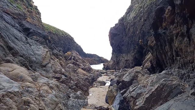 Visit Annestown Beach with Discover Ireland Путешествия по Ирандии .Пляж Аннестоун смотреть онлайн