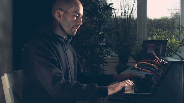 Making a trap beat using only the Korg MS-20 synth смотреть онлайн