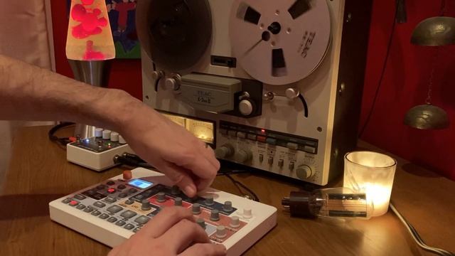 Ocula - Elektron Model:Samples Sketch смотреть онлайн