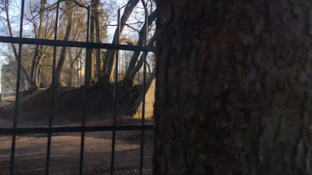 Гатчинский парк. Амфитеатр (Гатчинский "Колизей"). 1/3 часть. 10.04.2016, 18:13 смотреть онлайн